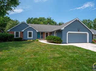 717 SW Morningside Rd, Topeka, KS 66606