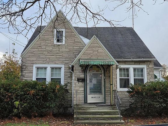 5th image of 9 Bradley St #1