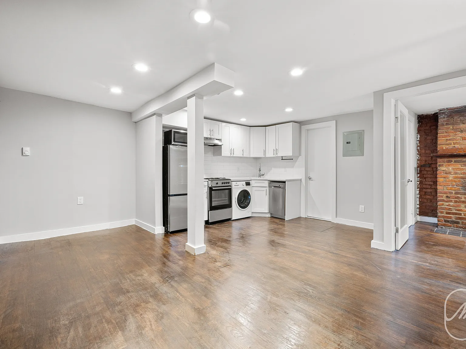 309 West 29th Street — Photo 2