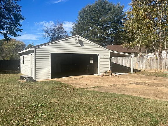 2nd image of 3465 Lynnfield Cv