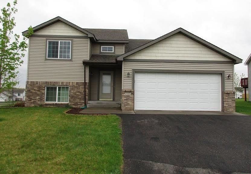 1st image of 1520 Providence Pl NE