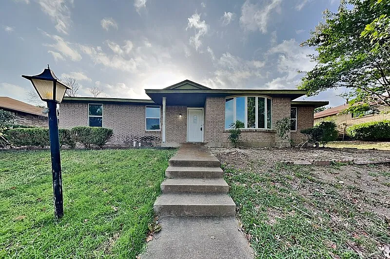 7624 Oak Garden Trl