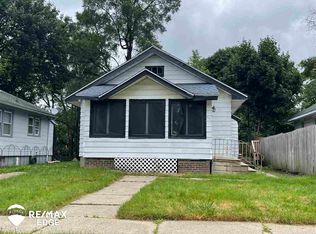 53 Kemp St, Pontiac, MI 48342