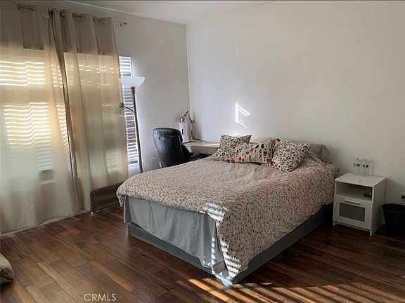 2nd image of 2710 Raymond Ave
