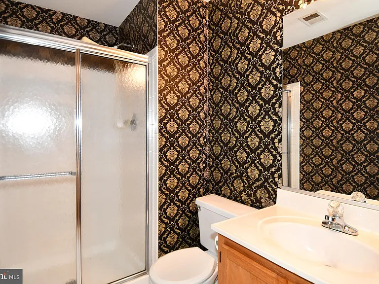 16853 Capon Tree Ln — Photo 40