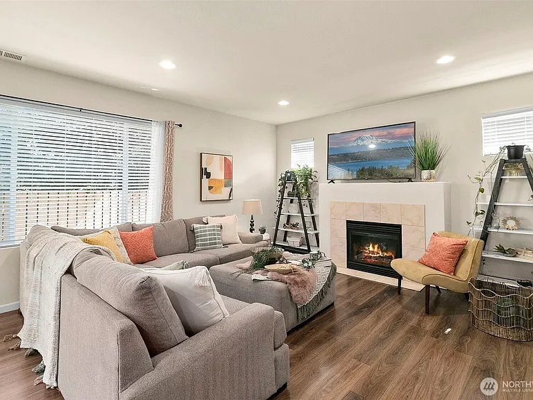 1714 Craig Rd SE — Photo 9