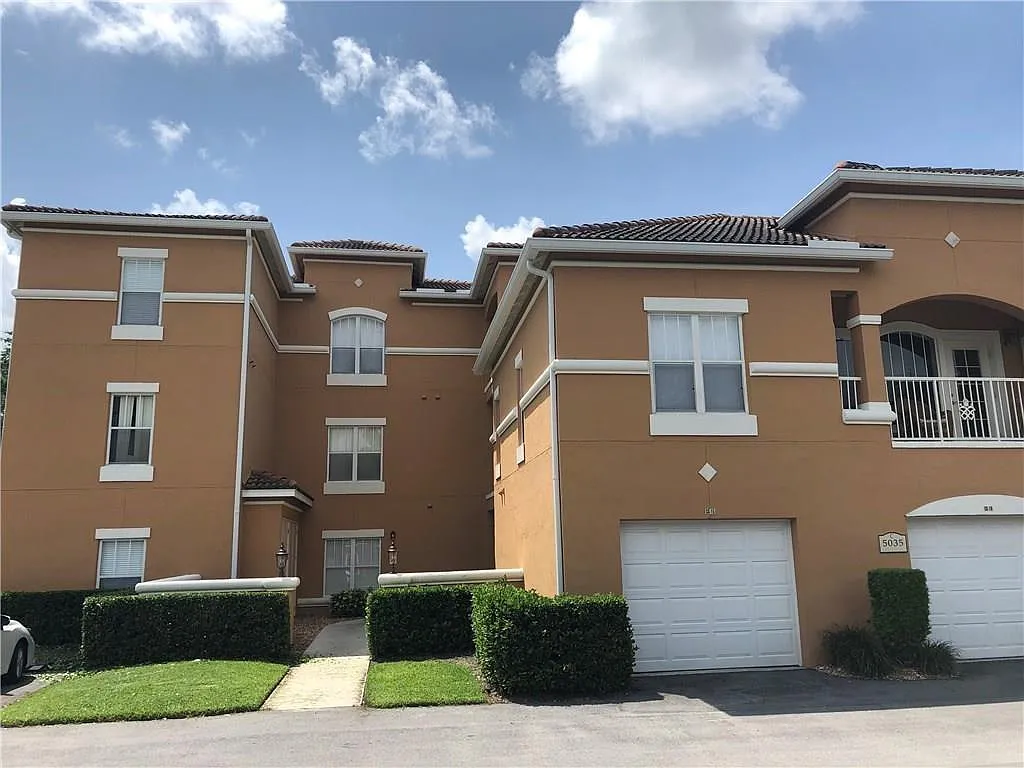 Building Photo - 5035 Fairways Cir #C202