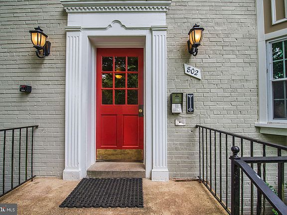 3rd image of 802 S Arlington Mill Dr APT 301