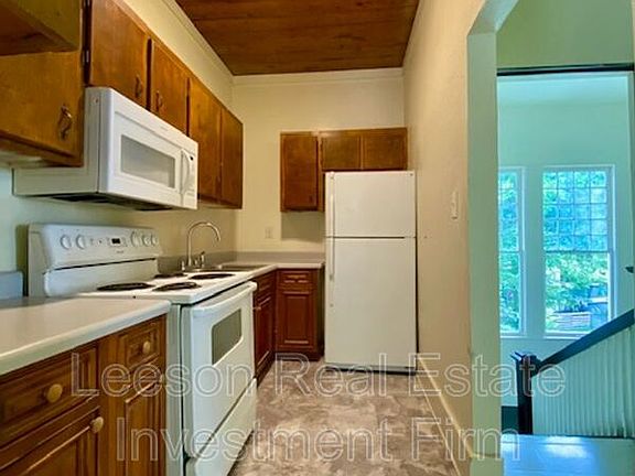 5th image of 451 Egan St