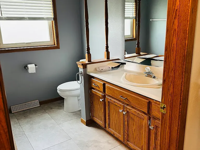 W186S8605 Douglas Dr — Photo 11