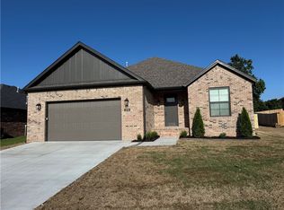 272 Nebo St, Prairie Grove, AR 72753