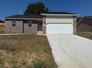 1202 Justins Trl, Neosho, MO 64850