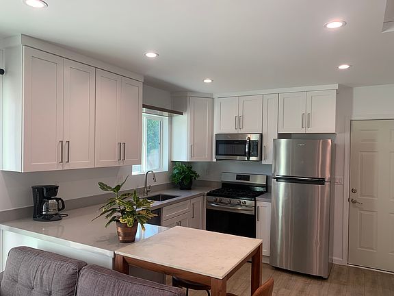 2nd image of 6559 Alcove Ave