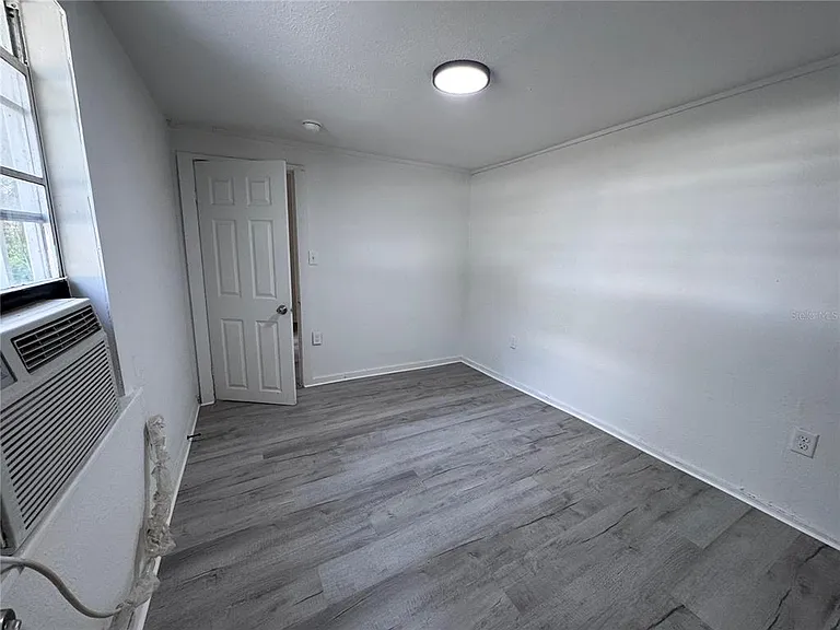 58 Mileham Dr — Photo 6
