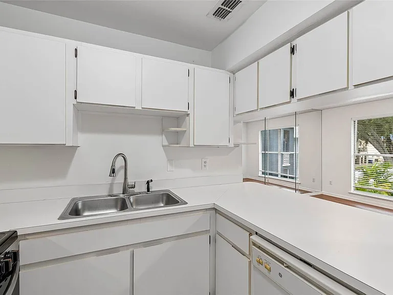 606 S Albany Ave #3 — Photo 18