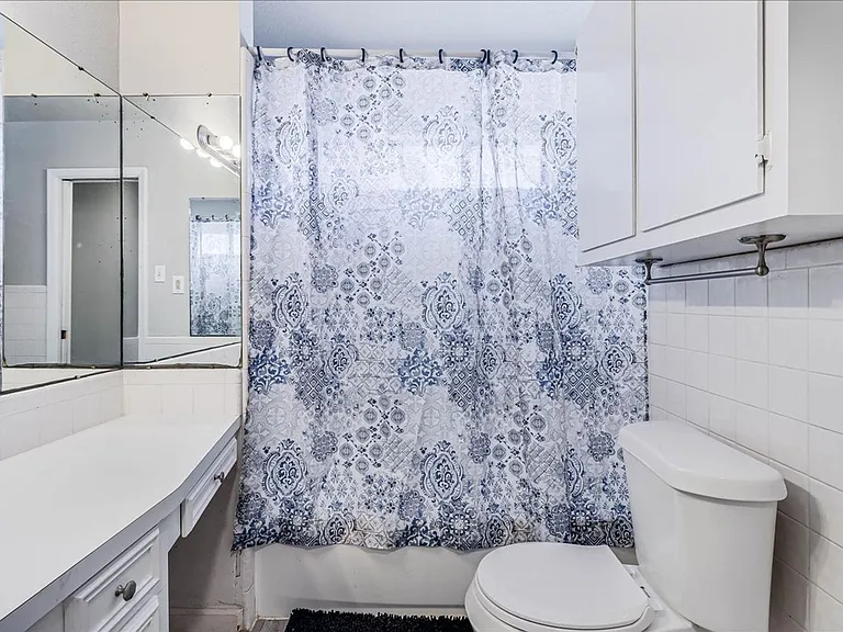 6046 Hugo Dr — Photo 24
