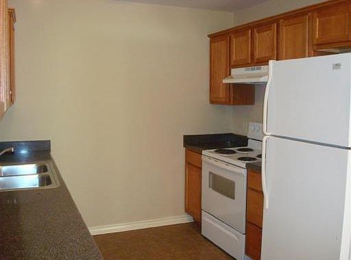 2nd image of 872 Meadowlands Dr