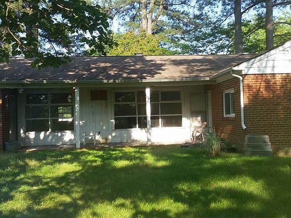 2nd image of 716 Byswick Ln