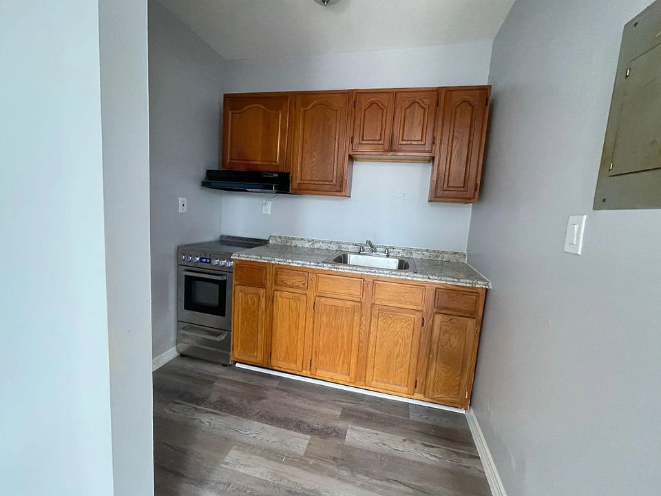 2nd image of 117 Ocean Ave APT 2