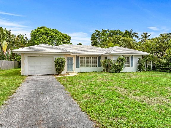 2nd image of 501 Lake Drive