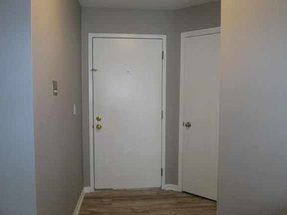 3rd image of 2466 Charleston Dr #U2