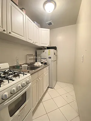 Rented by Douglas Elliman | media 4