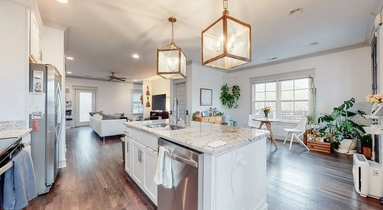 1 bed, 1.5 bath, 1456 sqft, $1,800 — Photo 1