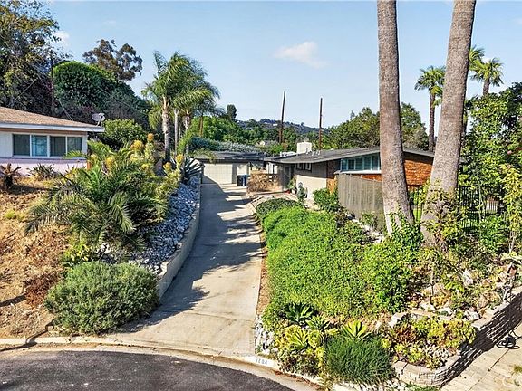 4th image of 9804 Capulet Ave