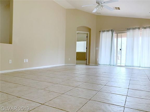 5th image of 3425 Blue Ash Ln
