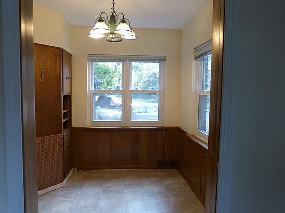 2nd image of 2528 W Moss Ave