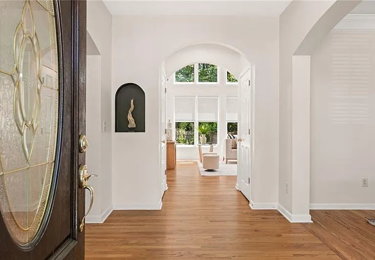 1235 Longpointe Pass — Photo 26