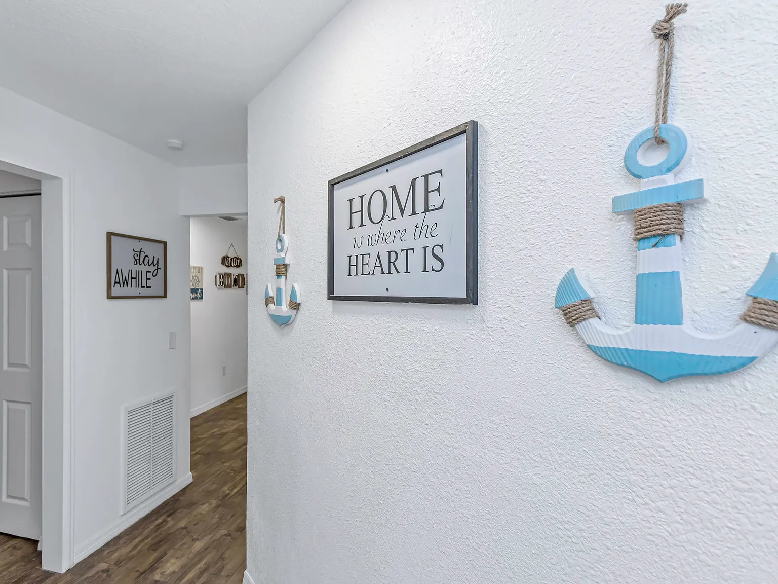 4 bed, 2400 sqft, $675 — Photo 4