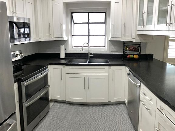 4th image of 486 Severn Ave