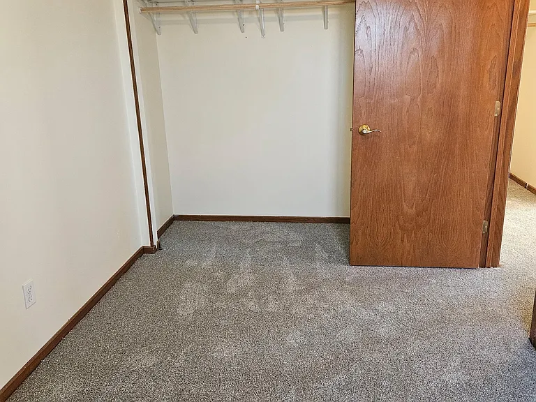 670 Foxtree Cir #1C — Photo 10