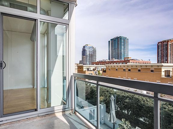5th image of 1819 S Michigan Ave Unit 409