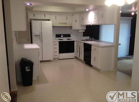 Spacious Kitchen