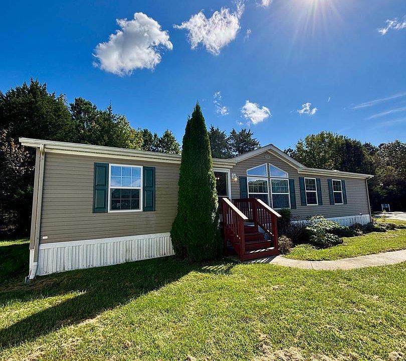 1st image of 2631 Rebecca Ln