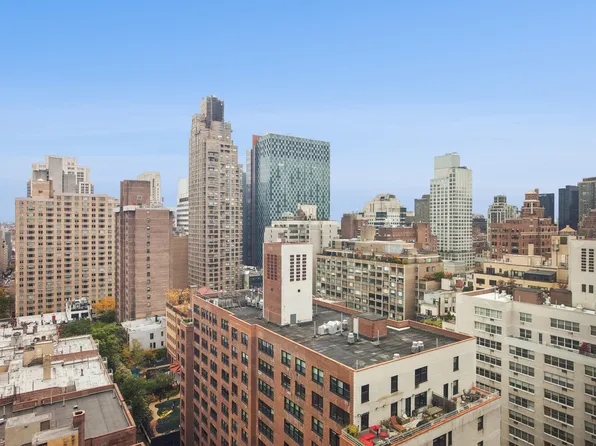 300 East 71st Street image 6 of 12