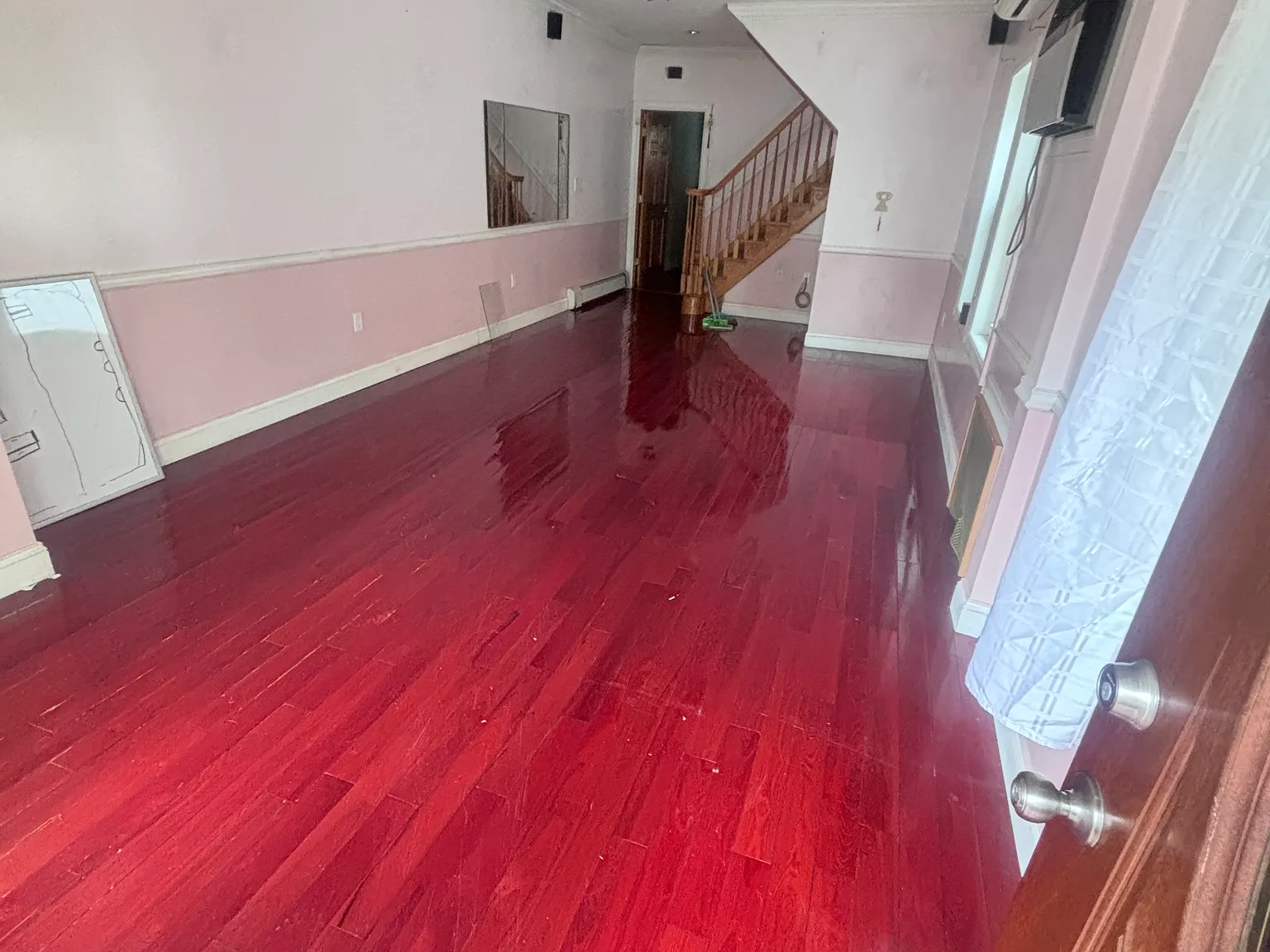 3 bed, 1300 sqft, $3,400 — Photo 2