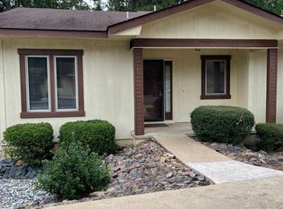 17 Lindsay Ln, Hot Springs, AR 71909