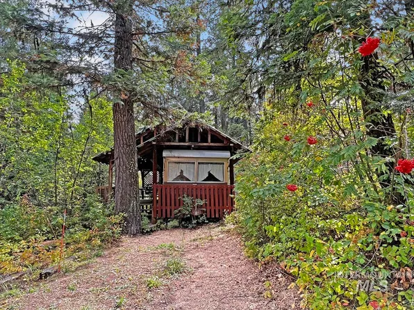 427 Doriann Dr, Cascade, ID 83611