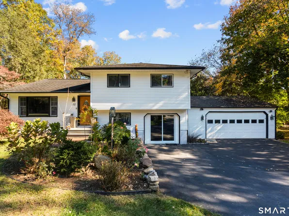 22 Algonquin Road, Norwalk, CT 06851