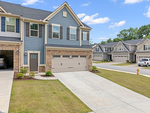 3rd image of 561 Martin Creek Dr