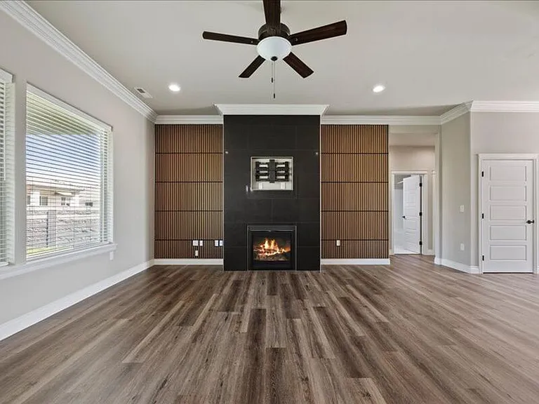 1615 Palermo Ave — Photo 10