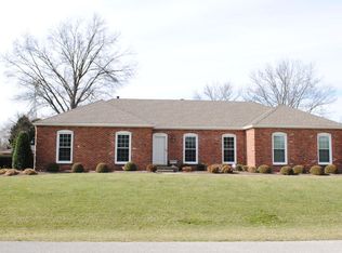 500 Langholm Pl, Douglass Hills, KY 40243