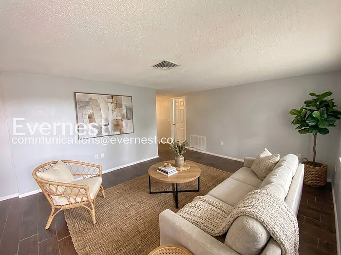 2 bed, 2.0 bath, 800 sqft, $1,395 — Photo 2
