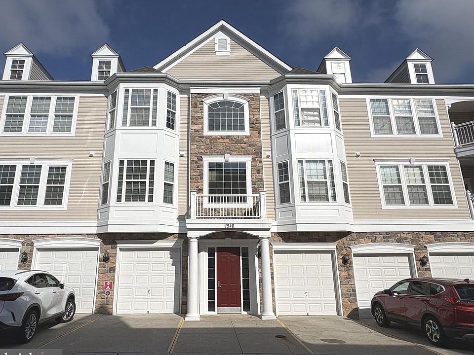 1st image of 1516 Enyart Way Unit 304