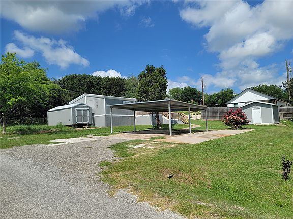 4th image of 902 Devils River Dr