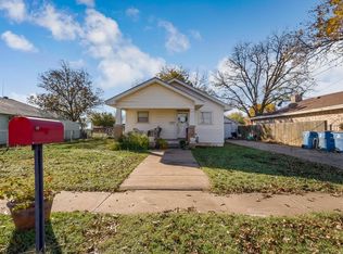 617 Tinkle St, Winters, TX 79567