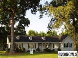 14609 Phillips Rd, Matthews, NC 28105